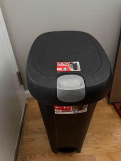 12 gallon trash can