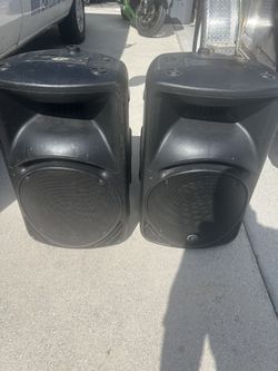 Mackie SRM 450 Powered Speakers for Sale Or Trade 