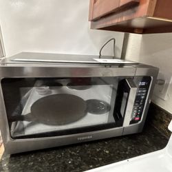 Toshiba Stainless Steel Microwave Oven – Excellent for Home or Apartment