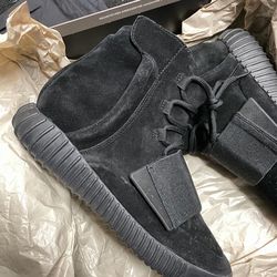 Adidas Yeezy Triple Black 750 size 8 100% Authentic