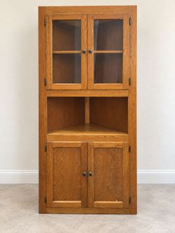 Oak Corner Cabinet / Display Hutch with Glass Doors