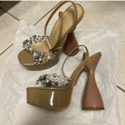 Azalea Wang Platform Size 7.5 Beige Clear