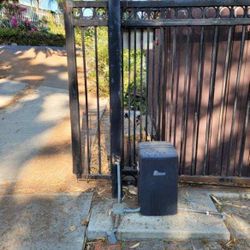 Gate motor not responding or clicking? Local help available today