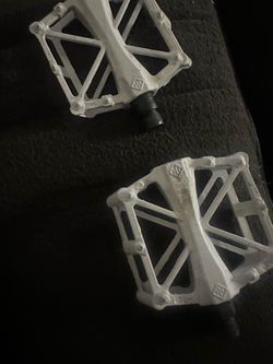 white pedals