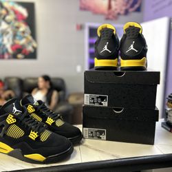 Jordan 4 Thunder 