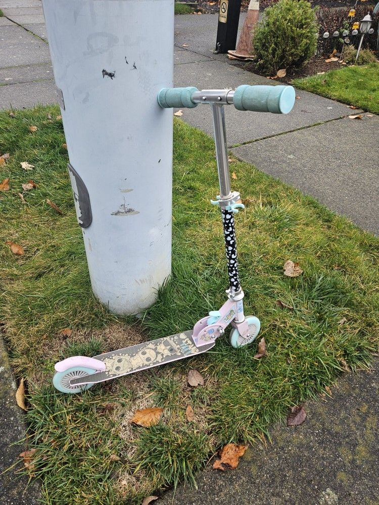 Kids Scooter 3-9 Years, Good Condition 