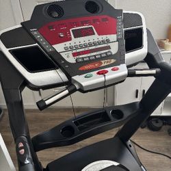 SOLE F80 Treadmill