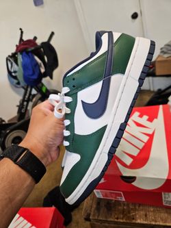 New in box Nike dunks men's 9.5