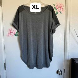 New Women's Top Size XL 