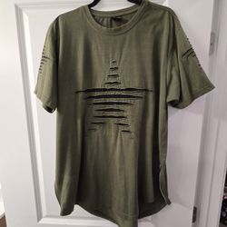 Men's olive green victorious streetwear T-shirt, size XL. 100% Cotton