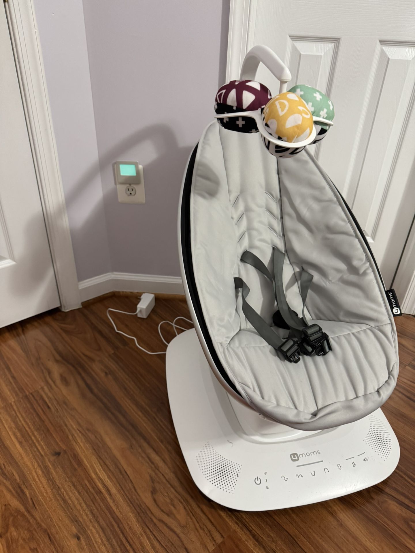 Like-New Baby Swing for Sale