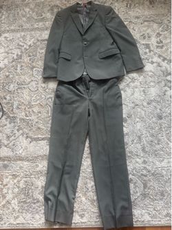 Men’s Suit Size Medium