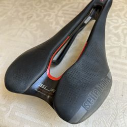 Carbon Saddle Selle Italia SLR 