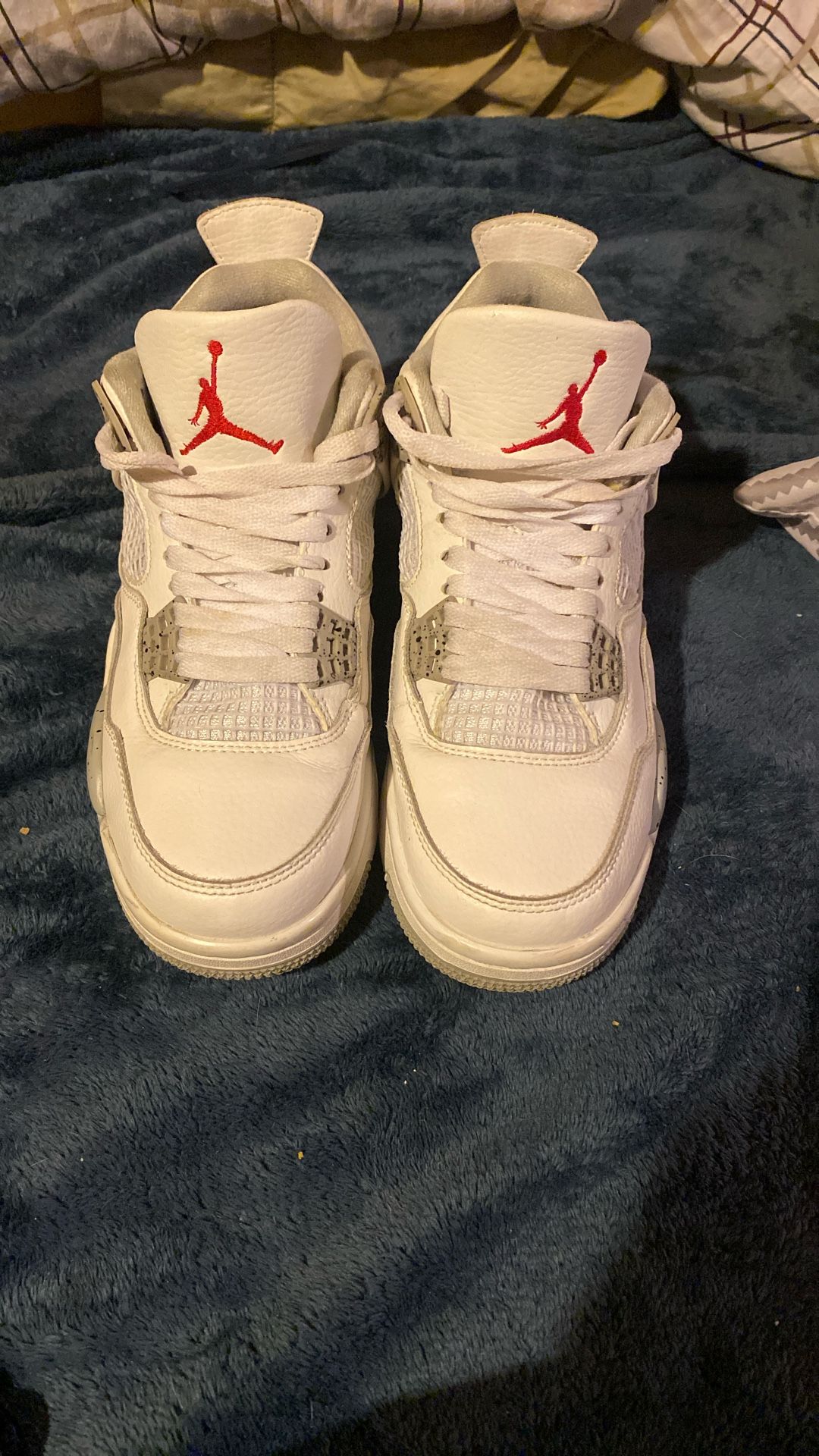 Nike Air Jordan 4 Size 71/2 Women’s