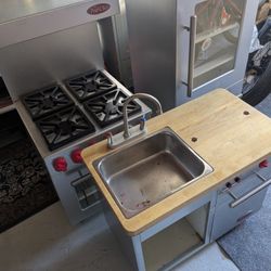 Kids Play Kitchen