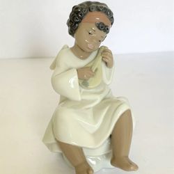 Lladro Daisa 1997 Porcelain Figurine Spain Girl Playing Mandolin