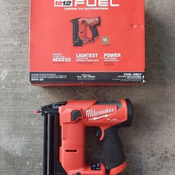 New Milwaukee FUEL 18ga Brad Nailer M12 - ToolOnly