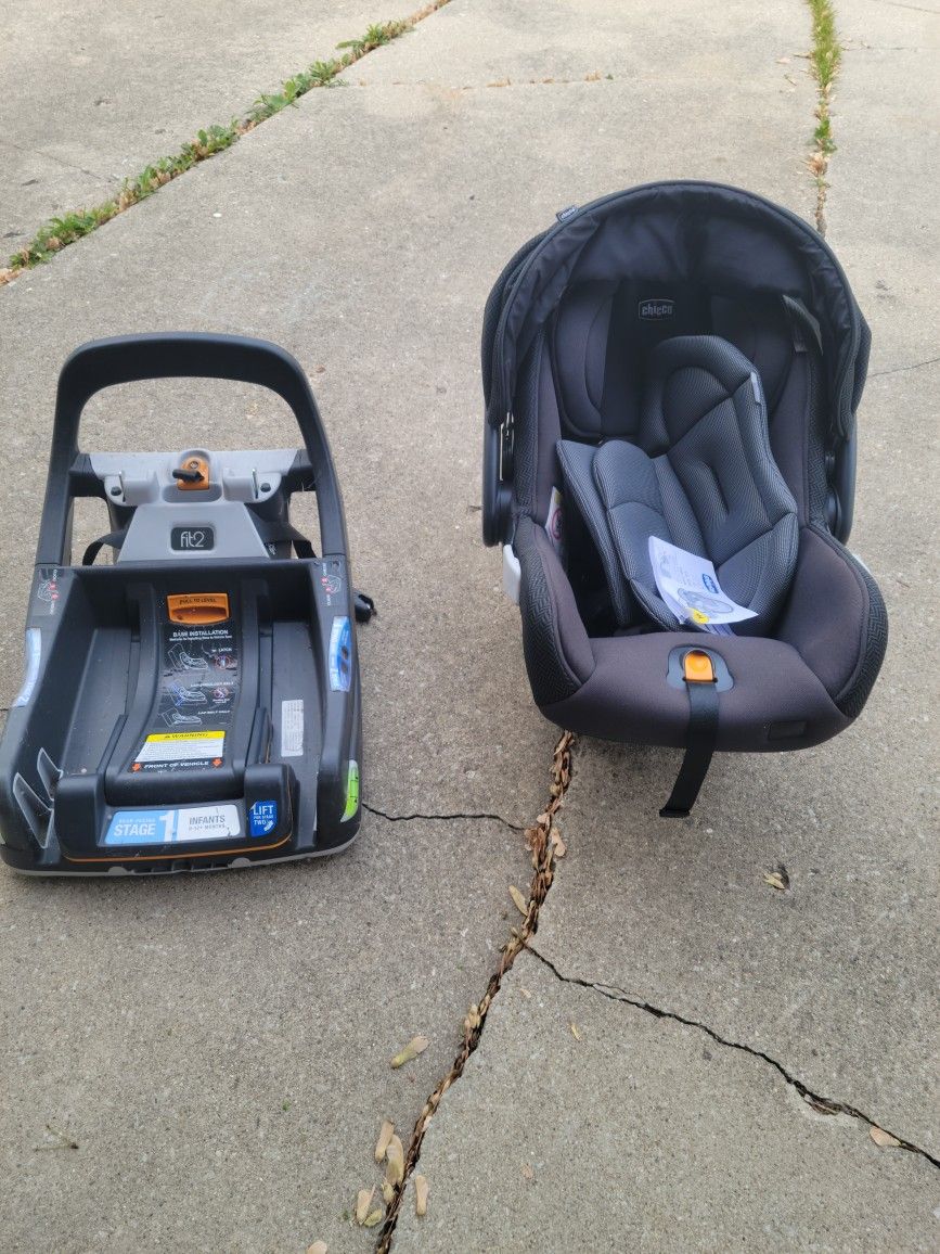 Chicco Fit2 Car Seat