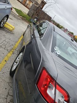 2011 Ford Taurus Thumbnail