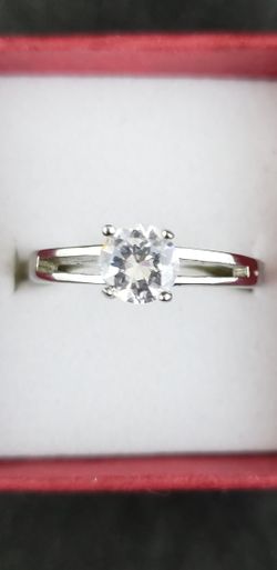 Traditional Engagement ring
