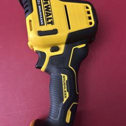 12 v saw dewalt  brushless 