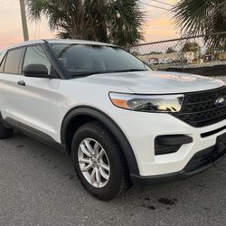 2020 Ford Explorer 4x4 18,000 Low Miles 