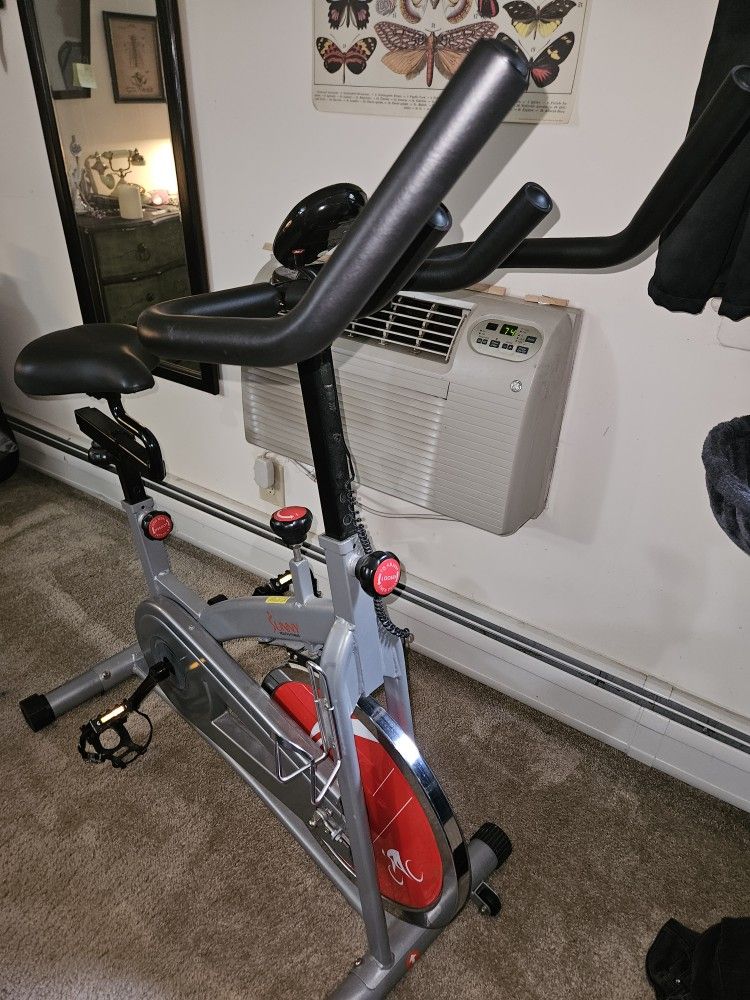 Sunny Health Fitness Cycle Bike