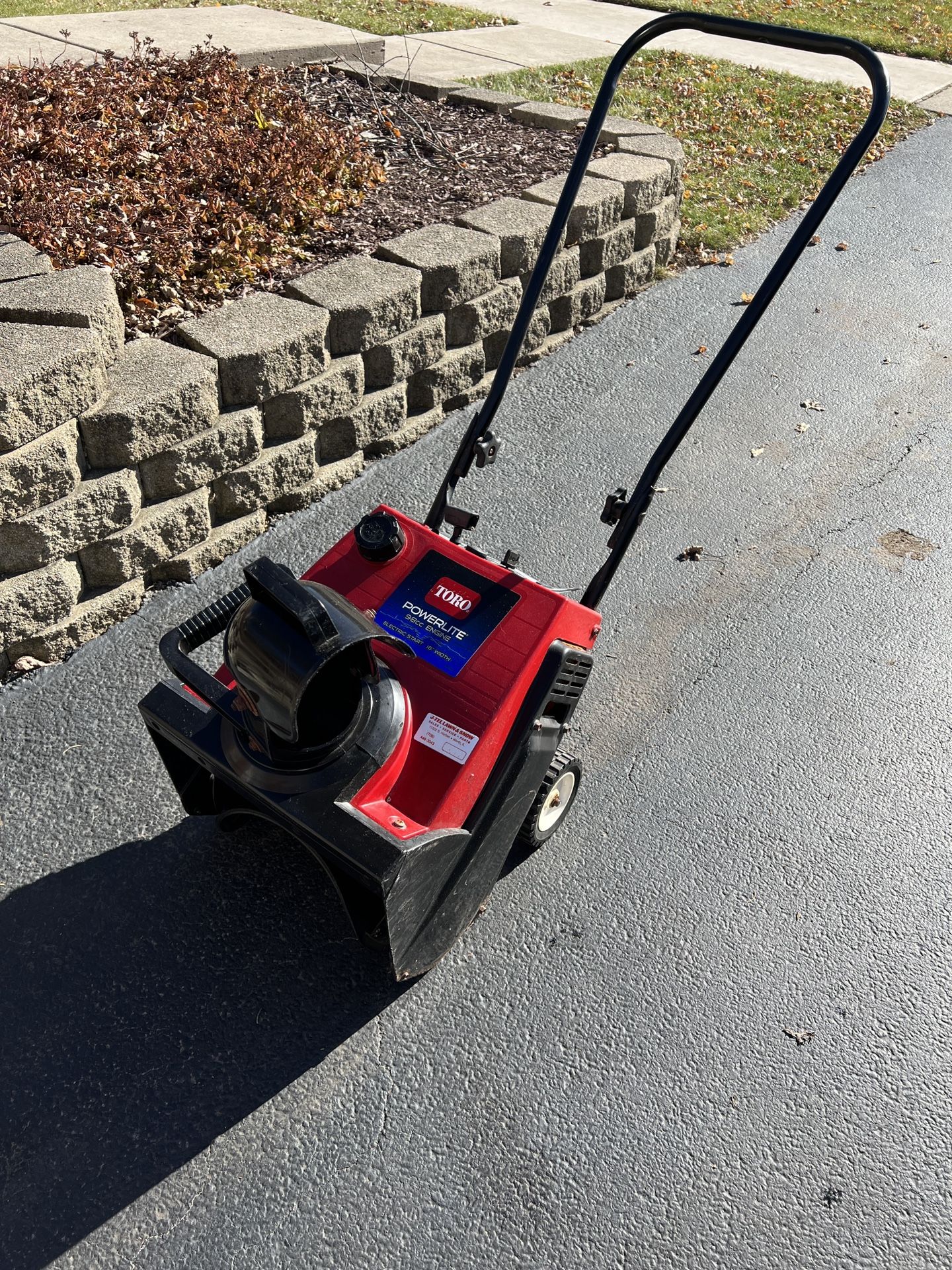 Toro powerlite Snowblower