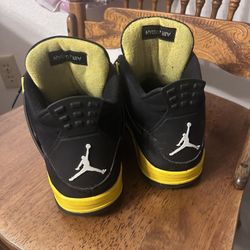 Jordan 4 Yellow Thunders