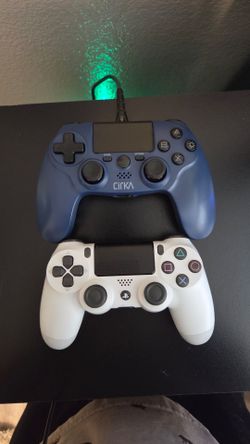 Two Wireless PS4 Controllers | Fully Functional