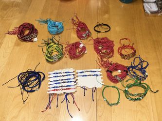Bracelets / Pulseras
