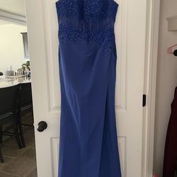 Dresses Prom Gowns