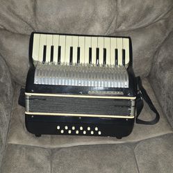 ACCORDION ACORDEON ACORDION  ,TONE MASTER $299