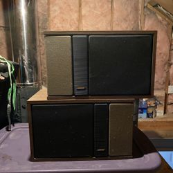 Bose 301 Bookshelf Speakers