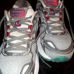 Brooks Womens 9.5M Ghost 8 Running Shoes