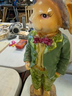 Male porcelain rabbit
