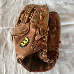 Wilson Signature Baseball Glove RHT 