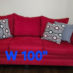 Red sofa with cushions,  excellent condition. Sillon rojo con cojines en excelente condicion