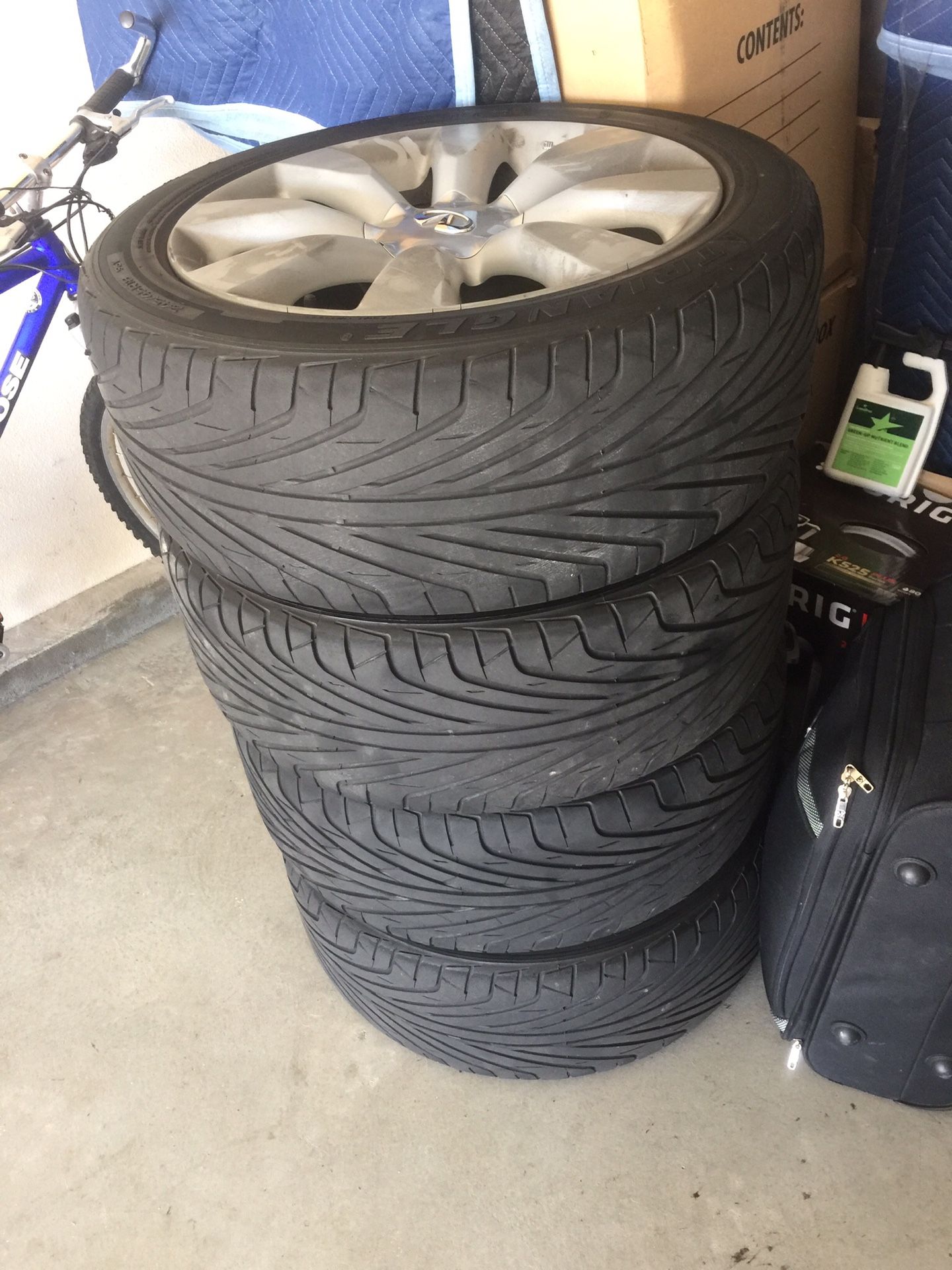 2006 infinity M35 Rims and Tires