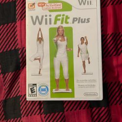 Wii Fit Plus (Nintendo Wii 2009)  With Manual CIB