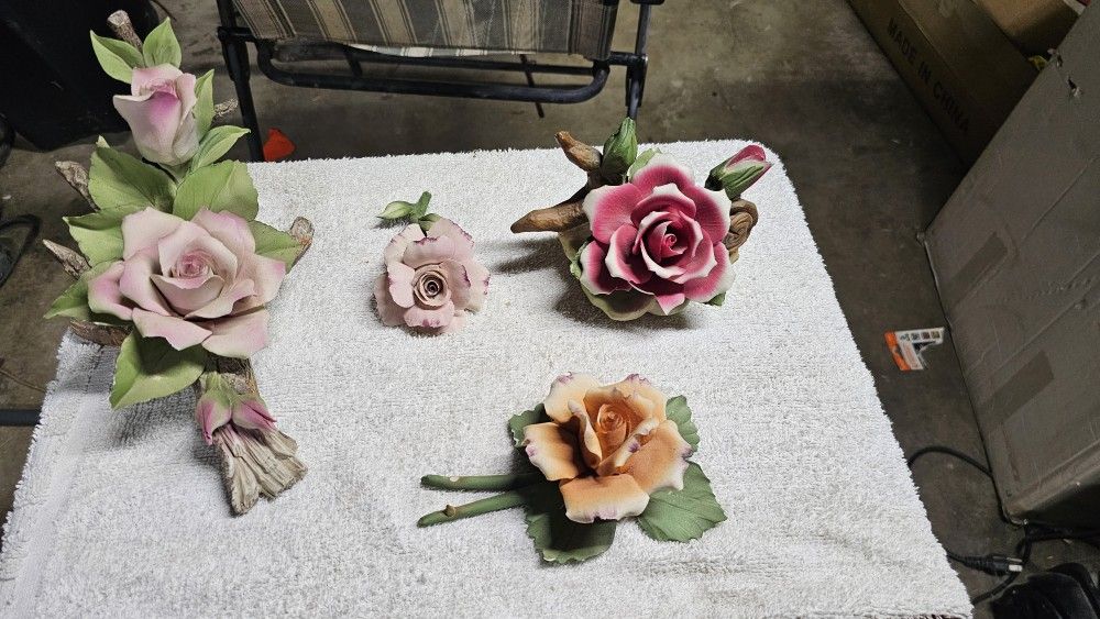 Lot Of 4 Ceramic Roses