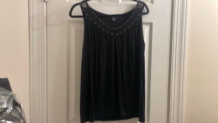 Women’s Black Tank - L