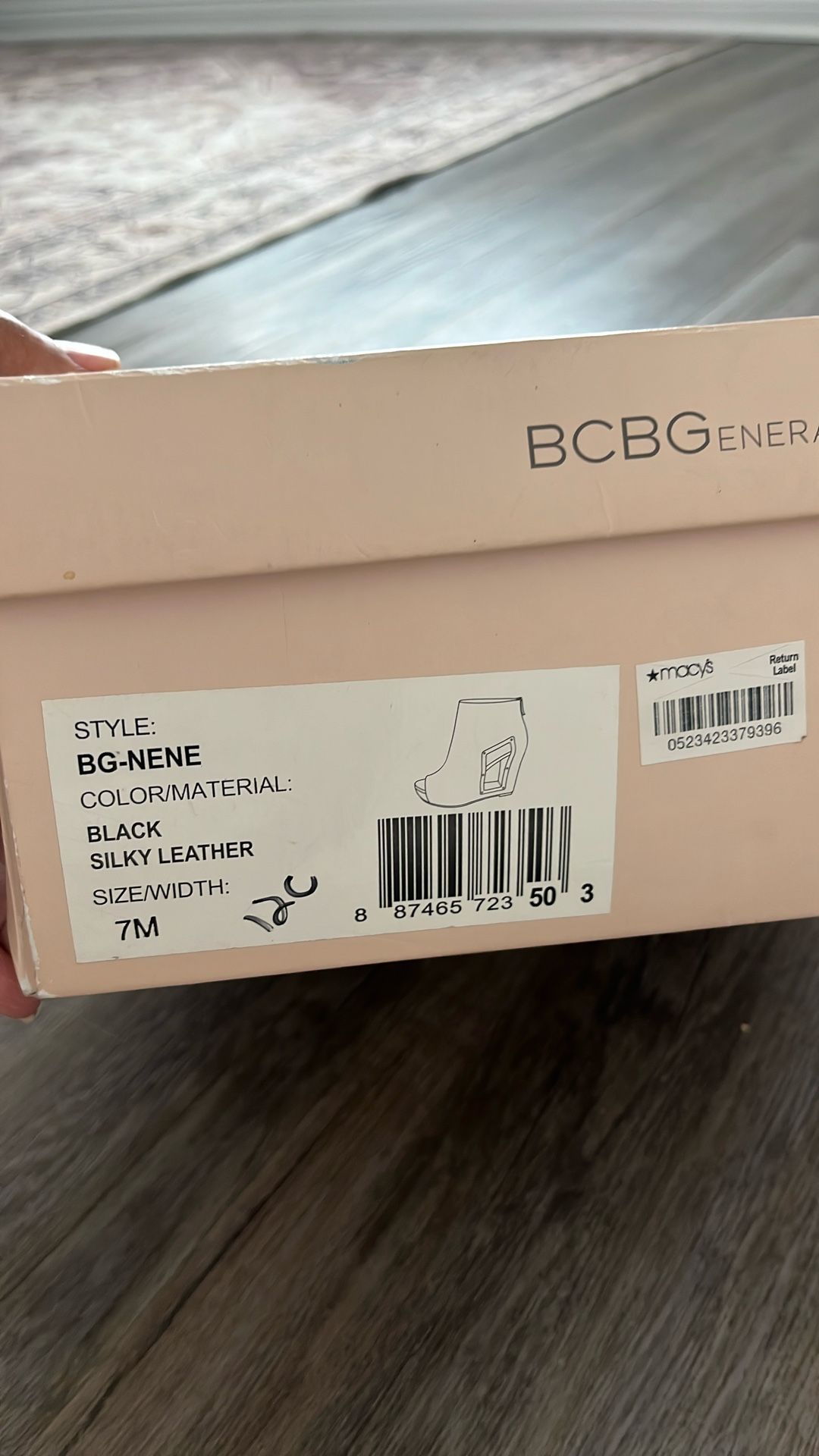 BCBG ENeration Black Size 7 Leather