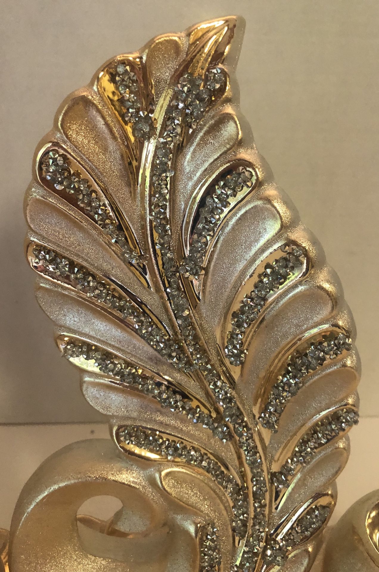 🙋‍♀️ Brushed Gold and Rhinestone Leaf and Candle Holders