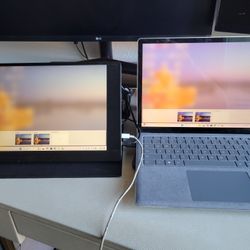 External Travel Monitor 16"