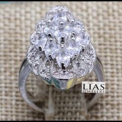 New 18k White Gold Engagement Ring 