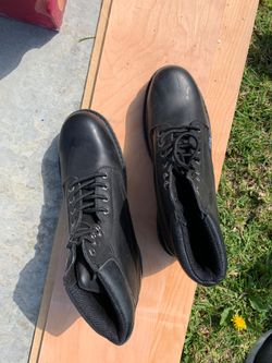 Steel toe shoes