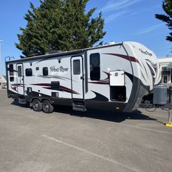 2017 Wind River RDSW With 5x100w Sollar Panels