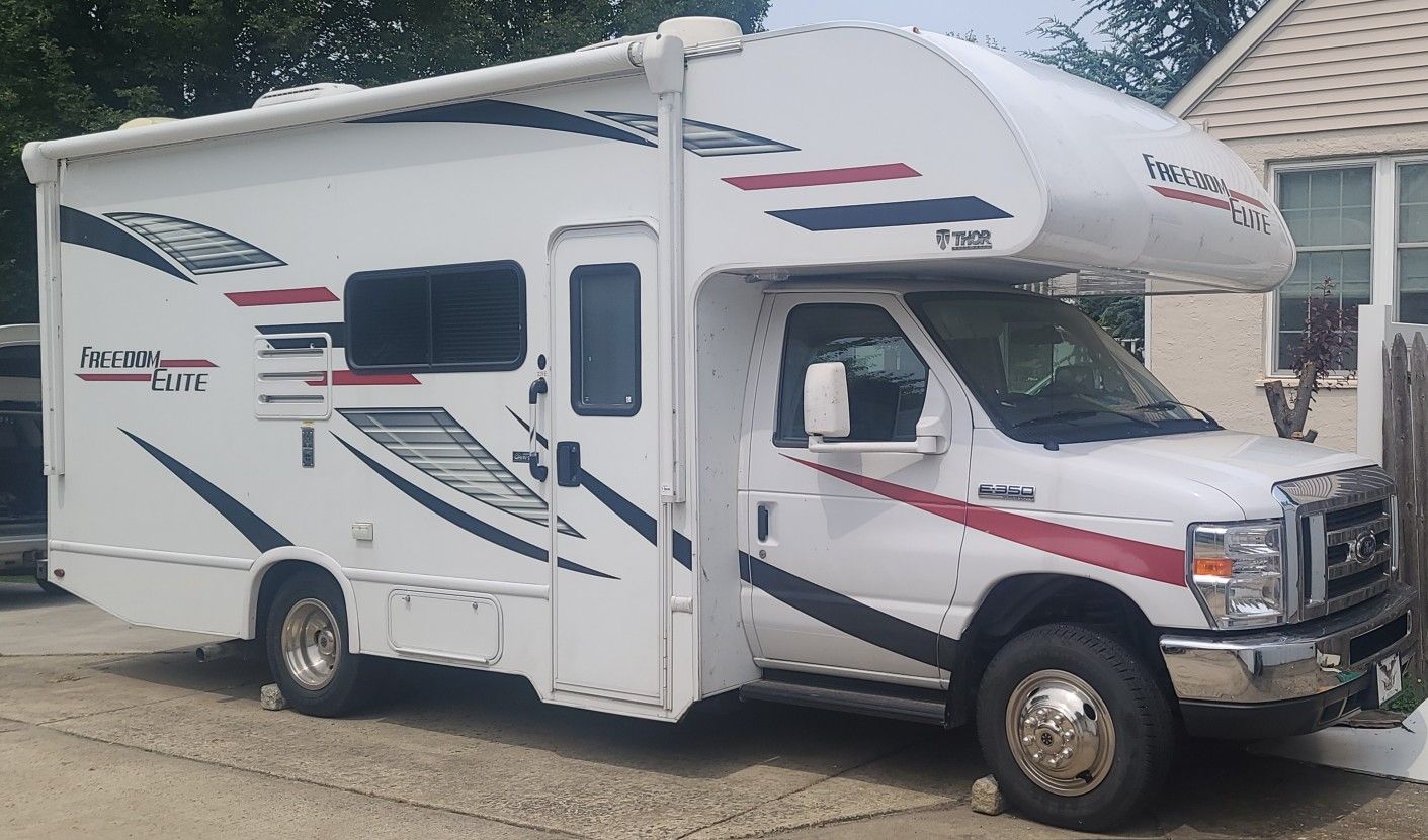 2020 Thor model 22he on Ford chassis Thor 22 HE