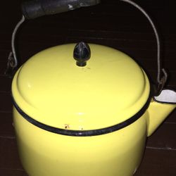 Large Yellow Vintage Enamelware TeaPot / Kettle
